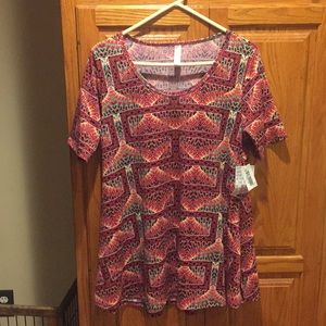 Lularoe perfect tee size medium